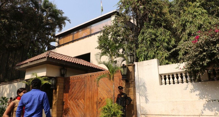 Houses owned by Amitabh Bachchan: