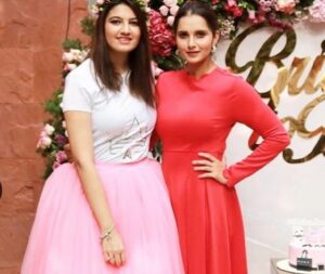 Sania Mirza with her sister