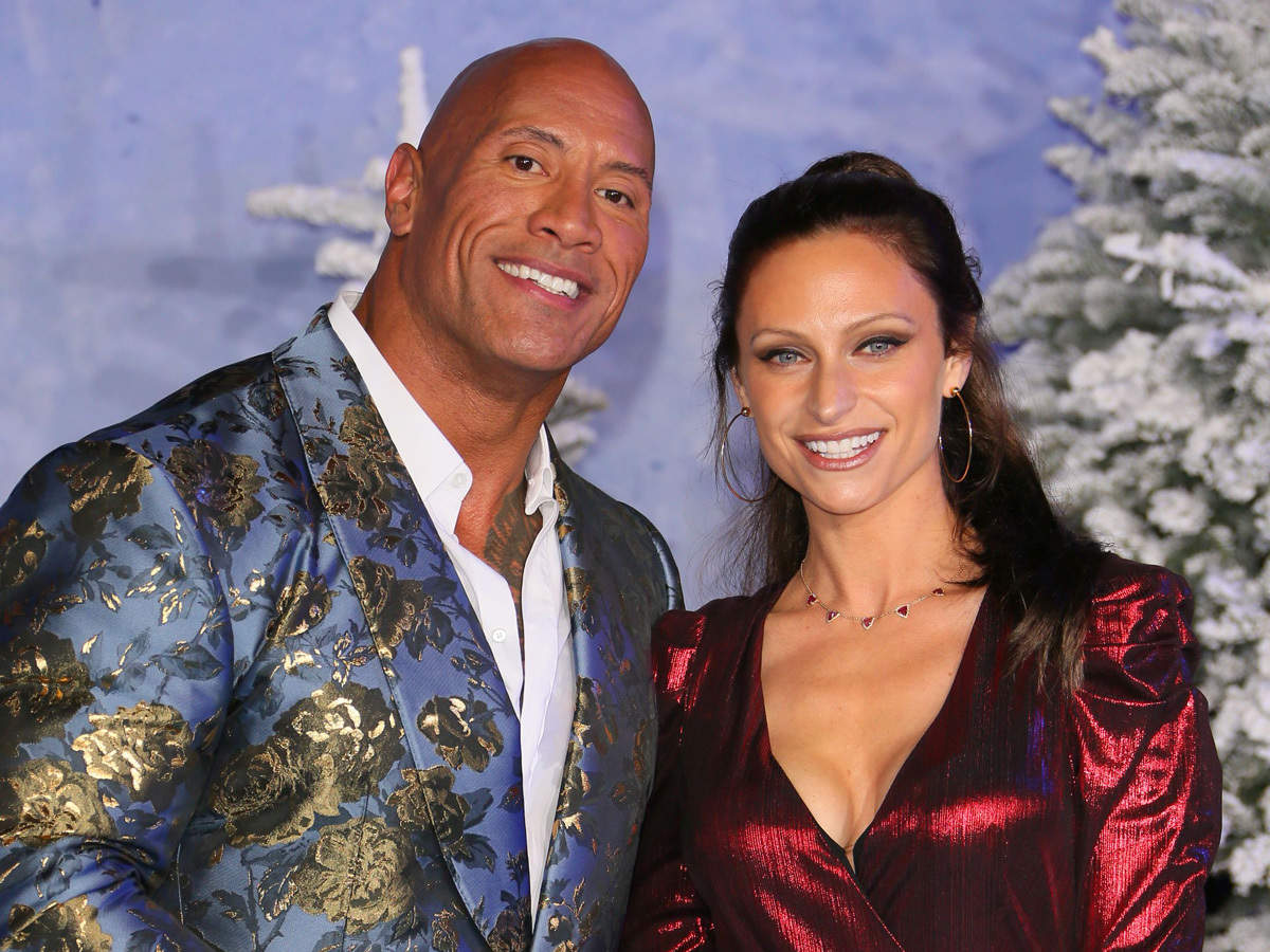 Dwayne Johnson (The Rock) - Net Worth, Wife, Age, Height & Daughter -  NamesBiography