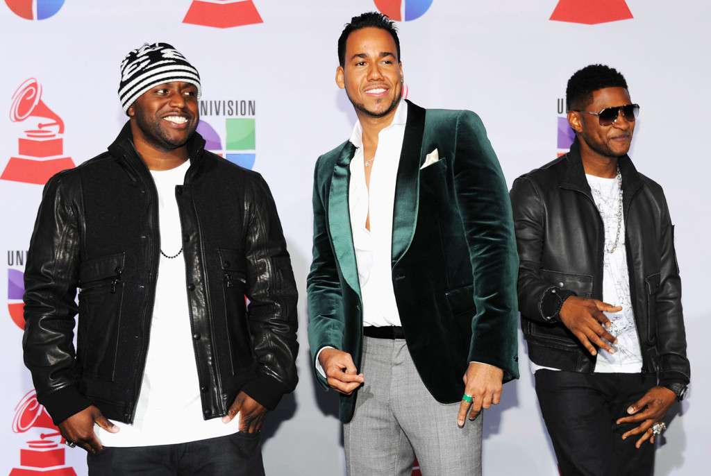 At the Latin Grammys, Romeo Santos Takes on the Role of a Drunk, Scoffing Lover