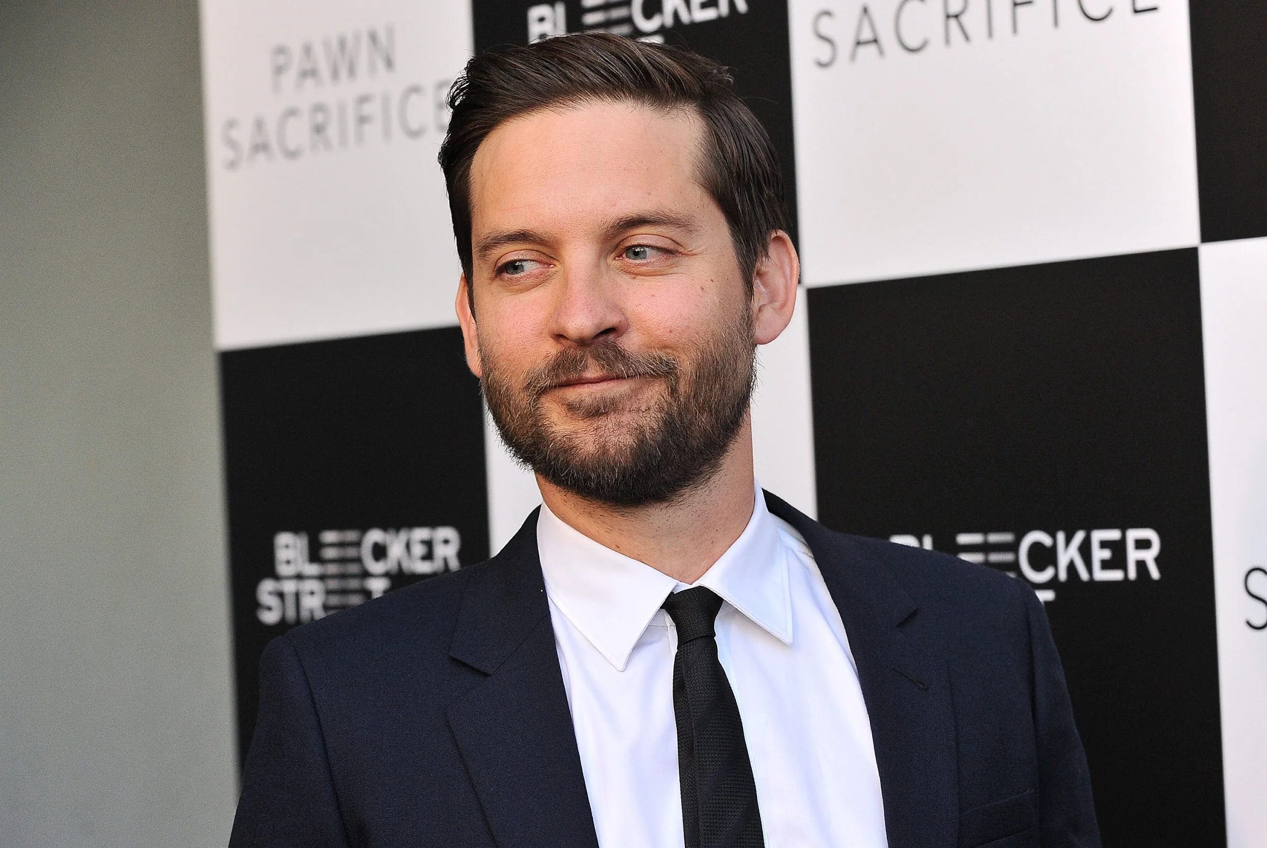 tobey maguire image