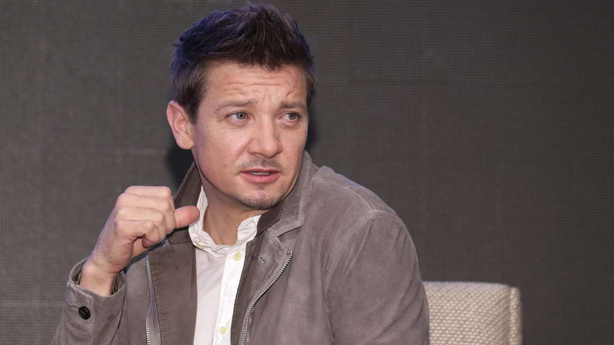 Jeremy Renner Amazing Pictures