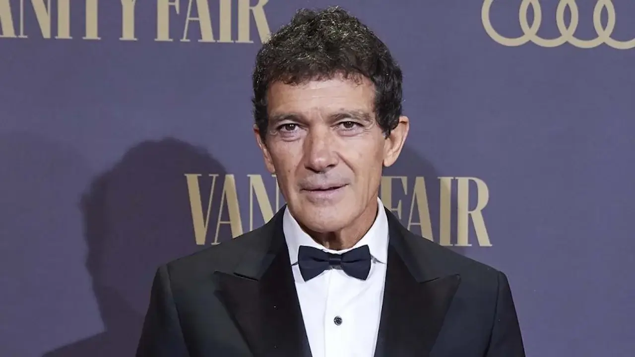 Antonio Banderas in award show